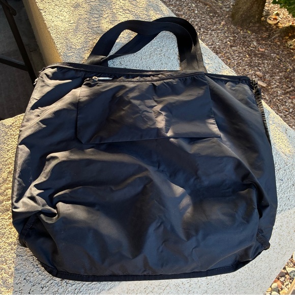 Stylish Blue and Black Polka Dot Tote Bag - Picture 9 of 11